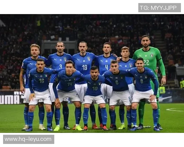 夏日意大利足球壁纸欣赏让你感受激情与活力的完美结合 夏日意大利足球壁纸欣赏让你感受激情与活力的完美结合